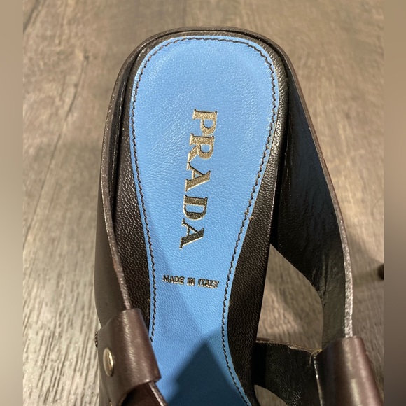 PRADA Leather Heels - Picture 4 of 7